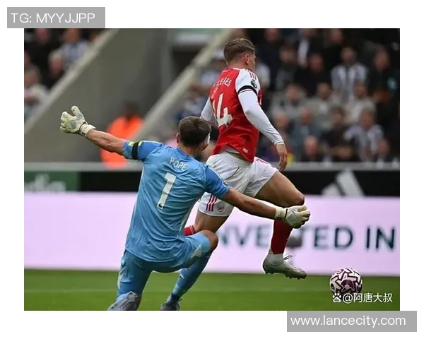 英超精彩对决那不勒斯与里昂战成平局绝杀瞬间引发全场狂欢