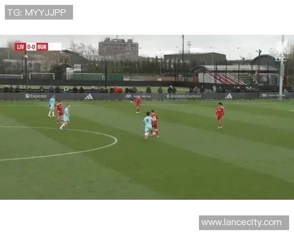 利物浦在足总杯中大胜莱比锡五球狂潮与帽子戏法引发全场狂欢